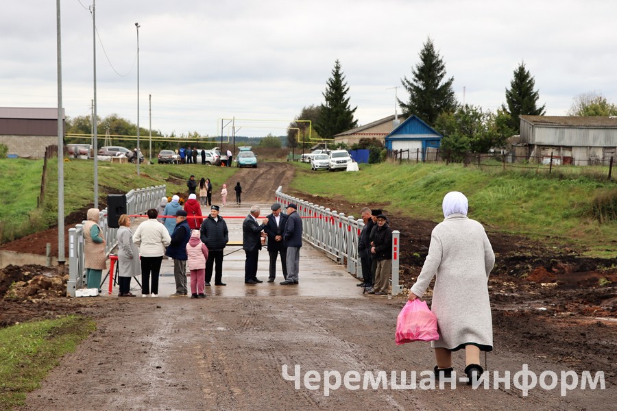 Әмир авылында Сөлчә елгасының ике ярын тоташтыручы яңа күпер ачылды: Гөлсирә Шәрифуллина фотосы