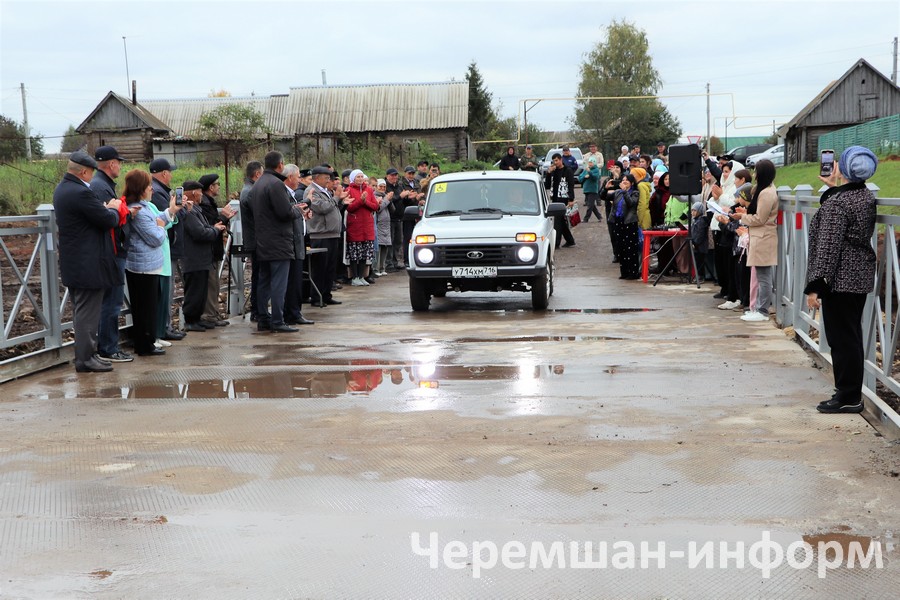 ​​​​​​​В селе Амирово торжественно открыт новый мост, соединяющий два берега реки Сульча: фото Гульсиры Шарифуллиной