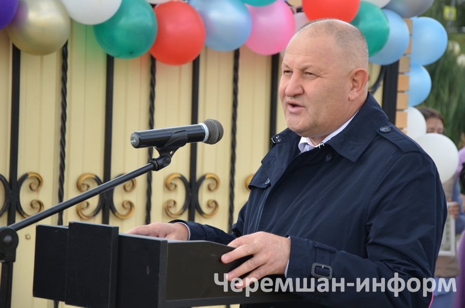 Сәламләү сүзләре район башлыгы Рамил Айбатовтан яңгырады: Марат Гомәров фотосы