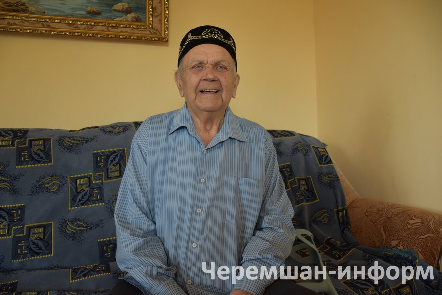 Шул сәбәпле Югары Кәминкә авылында яшәүче Рафаэль Хөснуллин белән очраштык: Кадрия Гамирова фотосы 