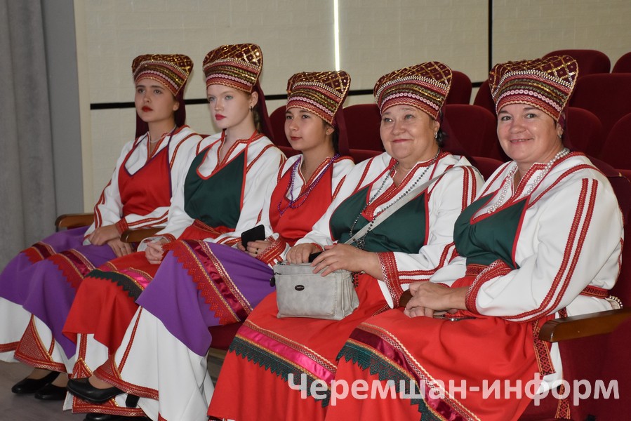 По последним данным переписи населения, в Черемшанском районе мордвы насчитывается 776 человек: фото Гульсиры Шарифуллиной