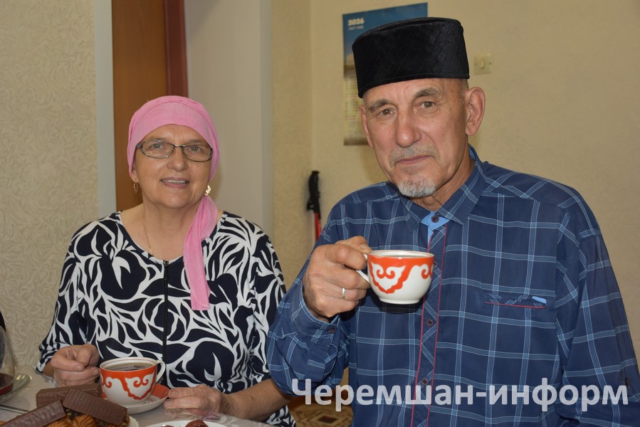 коло года встречались, а в ноябре 1981 года сыграли свадьбу: фото Кадрии Гамировой
