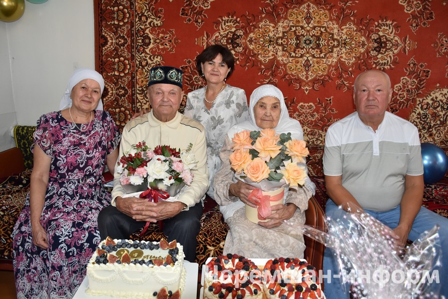 Дети, внуки и правнуки устроили юбиляру большой праздник: фото Кадрии Гамировой