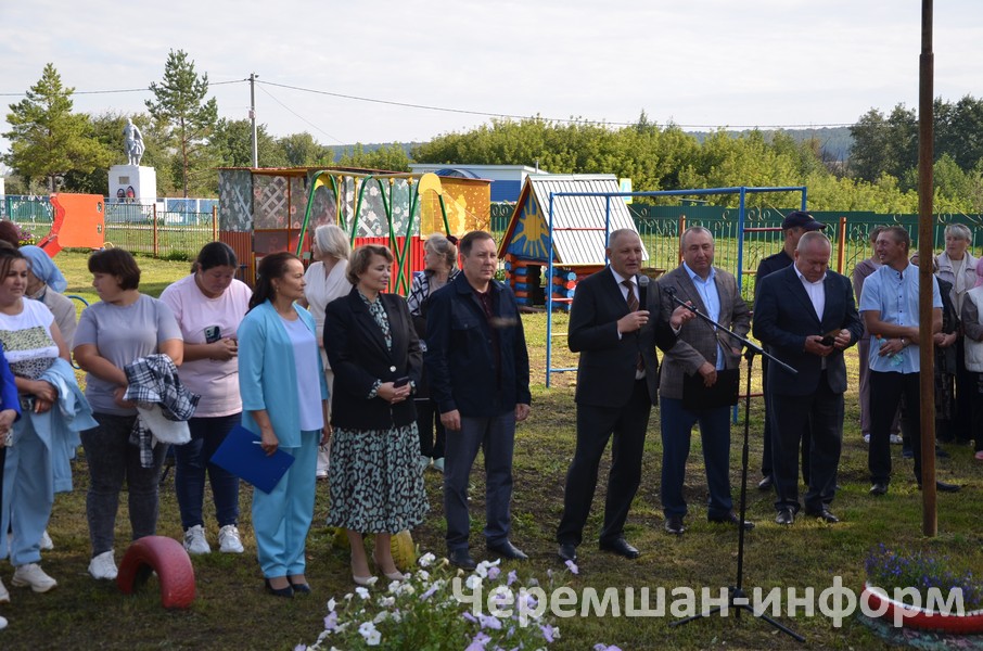 В этом учебном году за парты Староильмовской школы сядут 50 учеников: фото Марат Гумеров