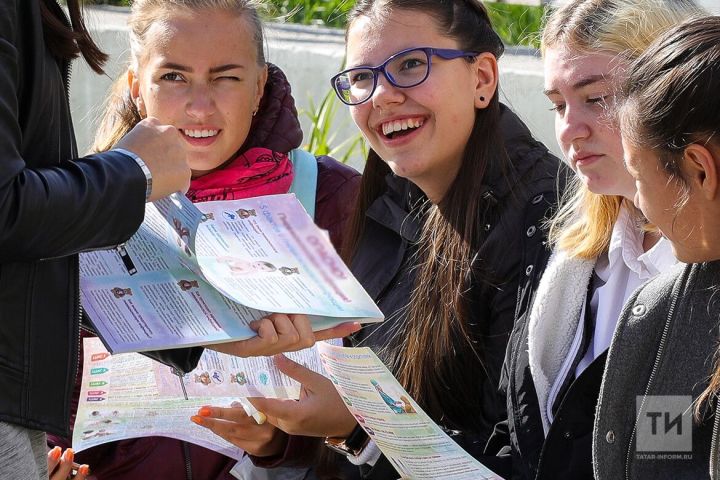 Также школьники изучат работу умной теплицы, соберут и проверят релейный стенд, примут участие в интеллектуальном квизе: фото Татар-информ