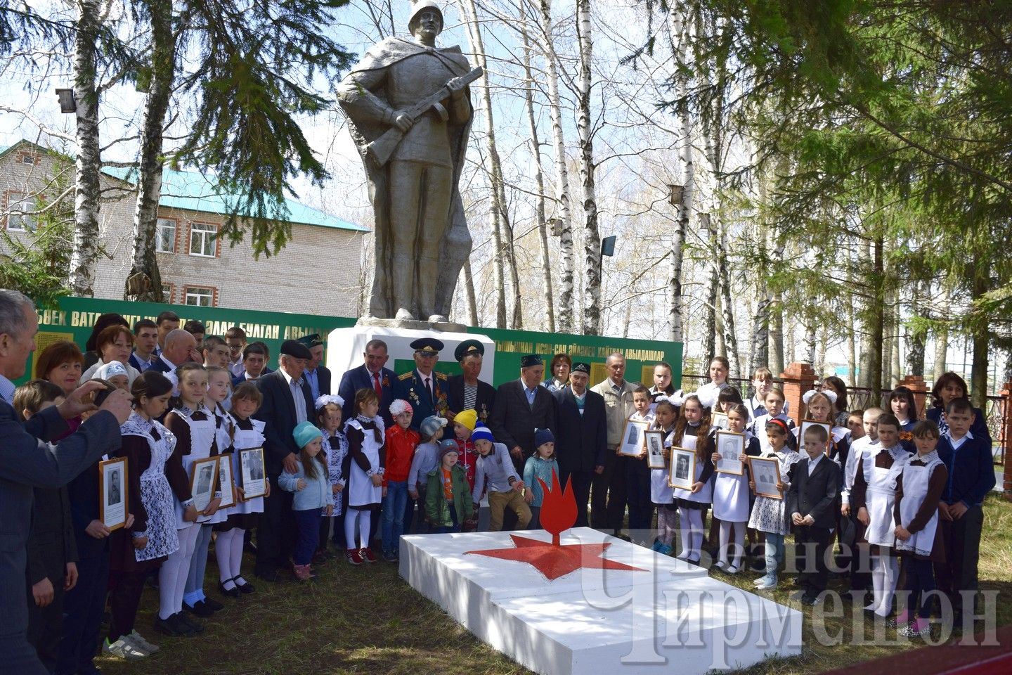 В Верхнекаменском поселении - праздничное мероприятие по случаю Дня Великой Победы (ФОТОРЕПОРТАЖ)