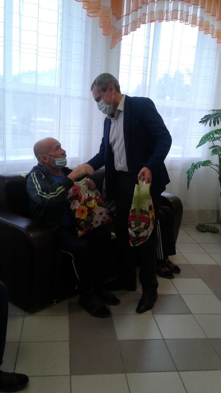В черемшанский дом-интернат для престарелых и инвалидов пришли гости