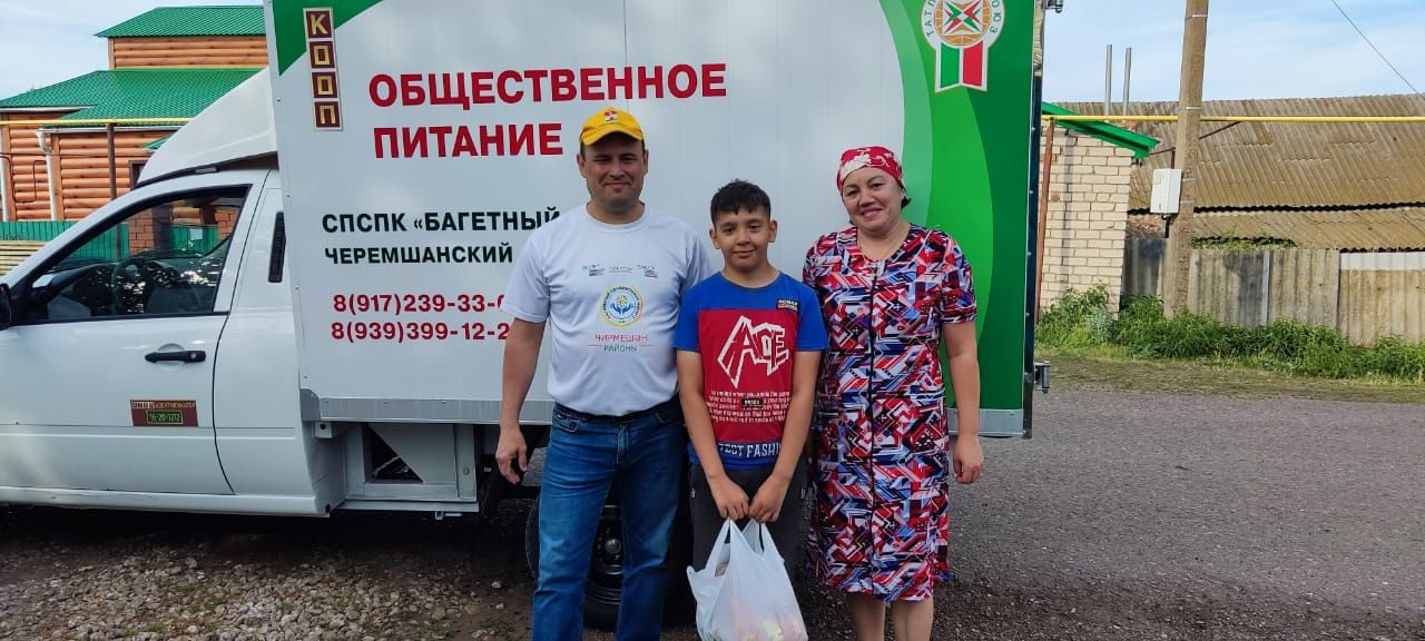 Чирмешән районында мөмкинлекләре чикле балаларны бәйрәм белән котладылар