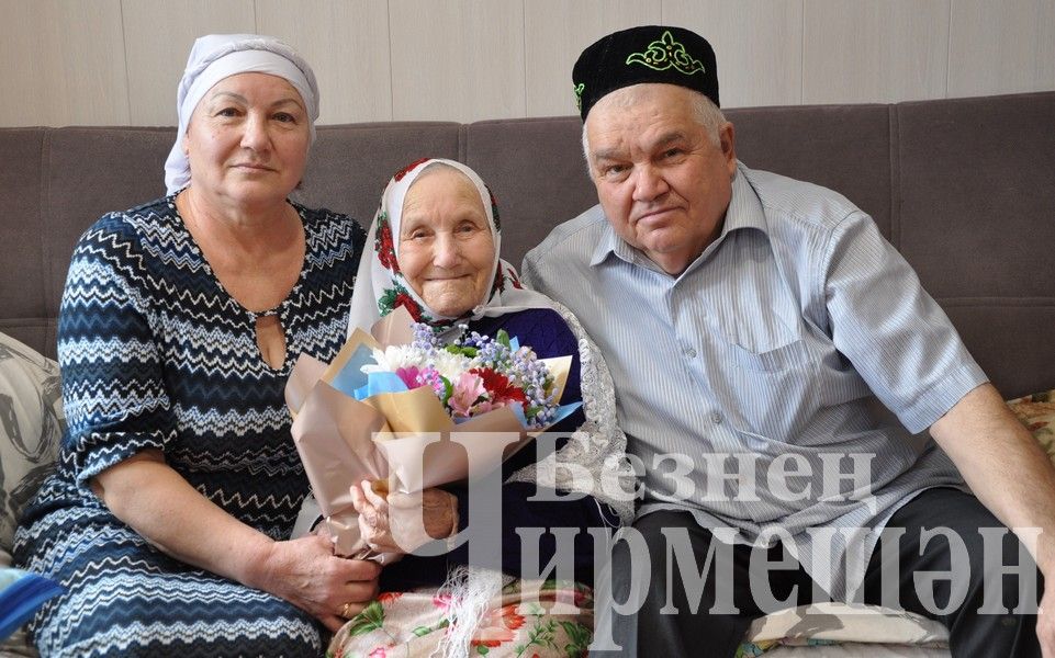 Кызыл Яр поселогында туып үскән якташыбызга 100 яшь тулды