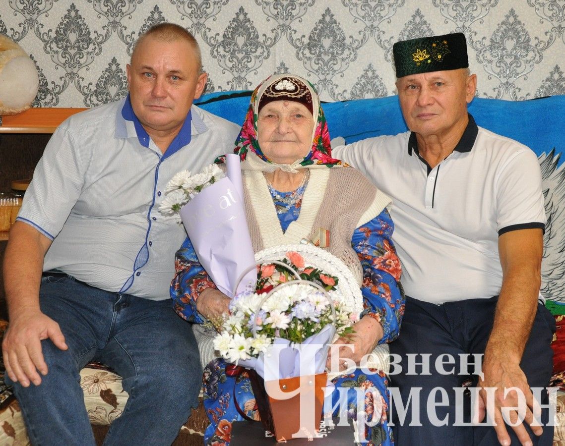 Старотутямышевские бабушки отпраздновали 90-летний юбилей