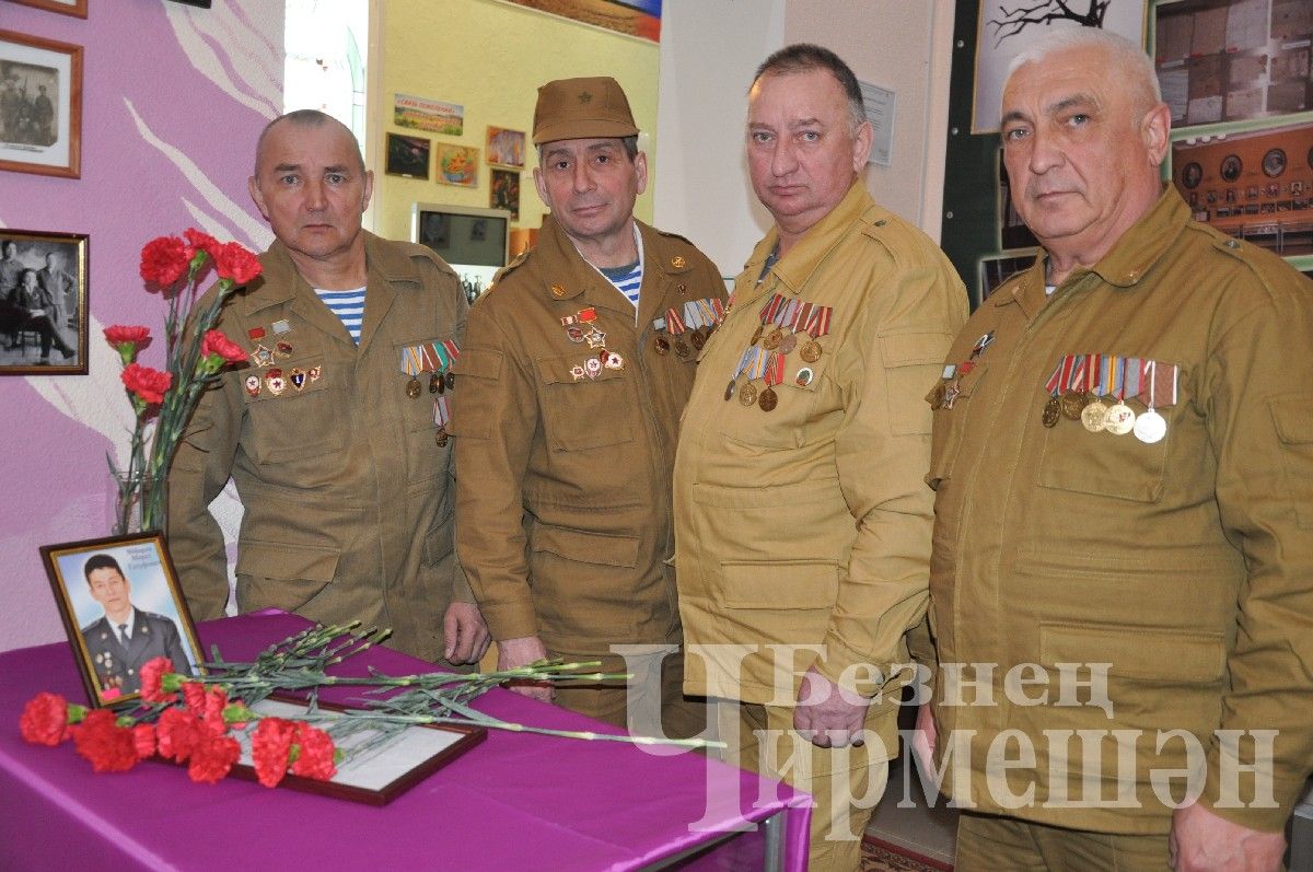 Чирмешән әфганчылары “командирларын” юксына