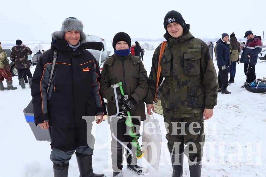 Чирмешәндә боз астыннан балык тоттылар