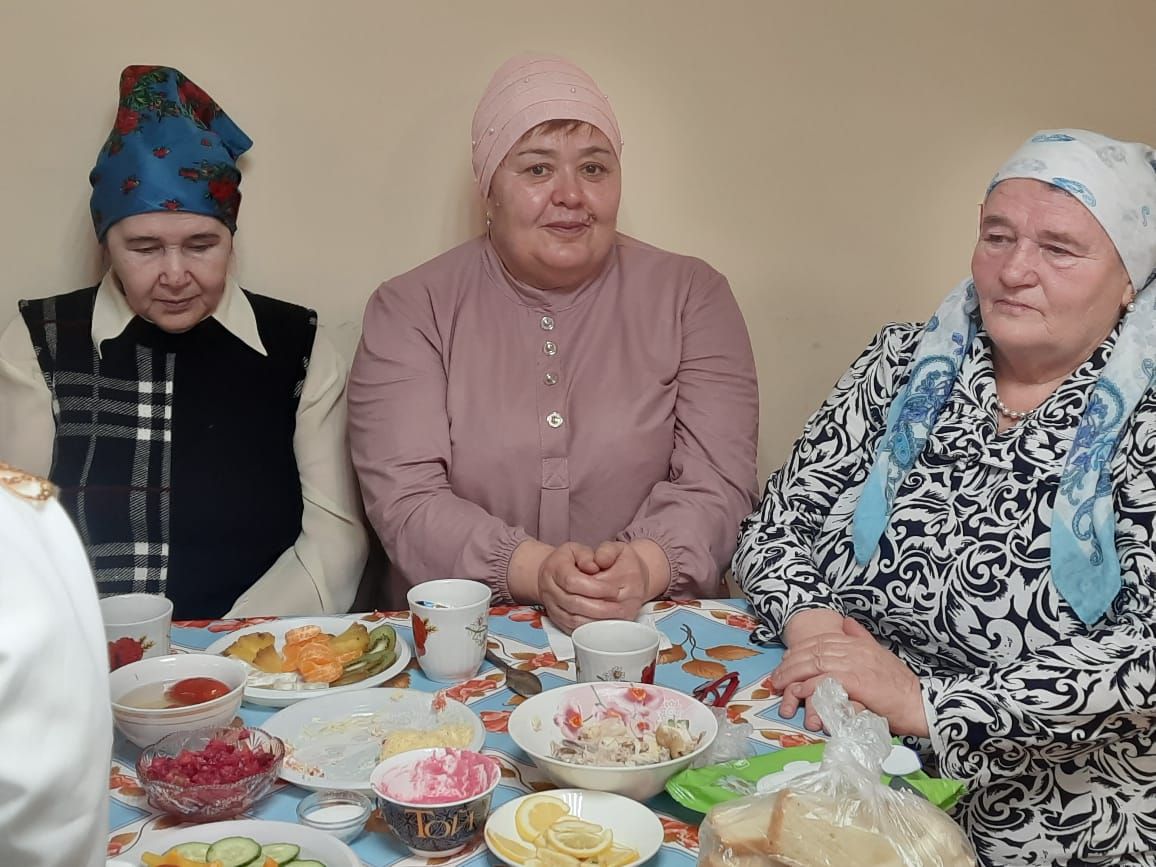 Глава Черемшанского района организовал ифтар-меджлис