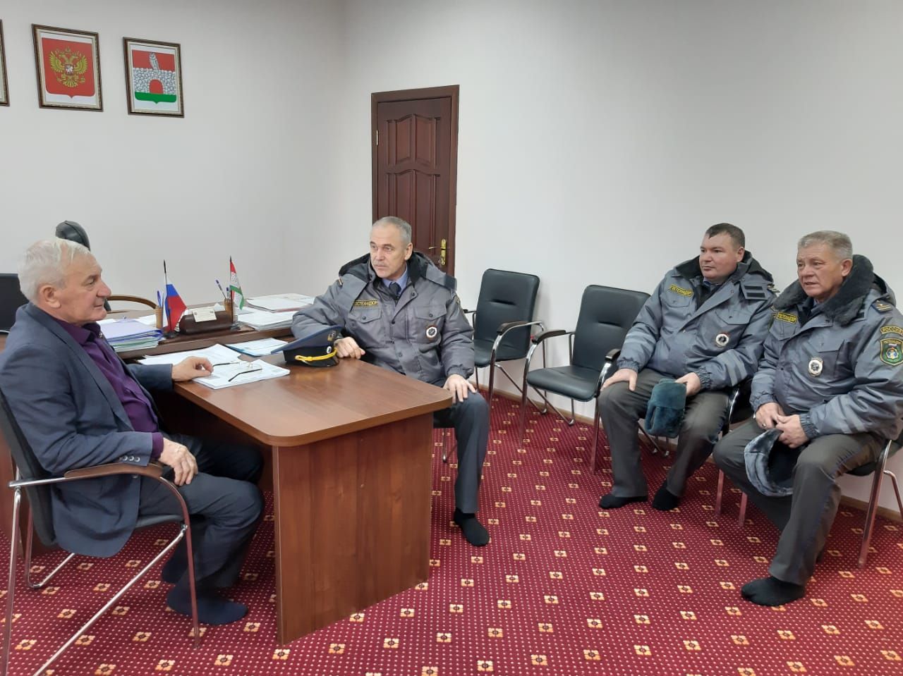 Күрше районнар Чирмешән аграрийларына техникаларын тәртипкә китерергә булыштылар