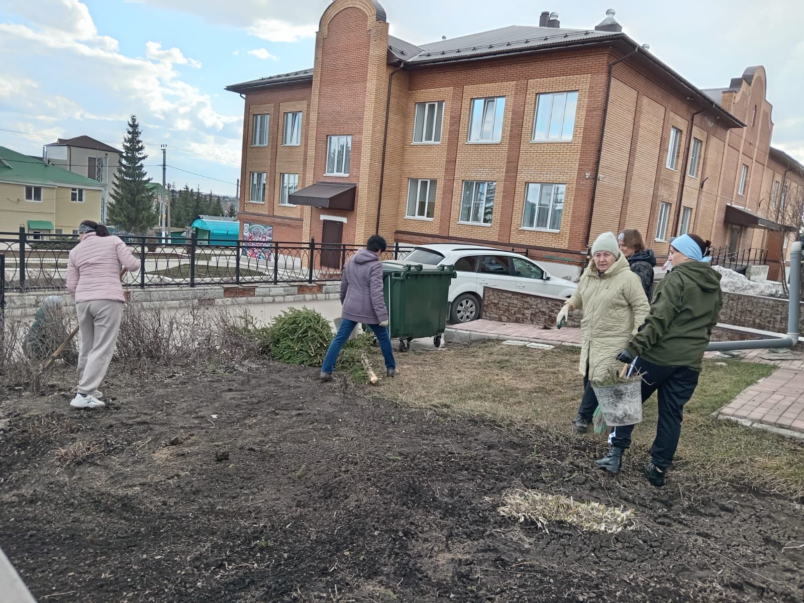 Чирмешән районындагы тәүге рейдларда тиешсез урында чүп җыю очраклары ачыкланган