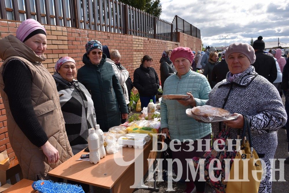 Чирмешән укытучылары кабат Игелек ярминкәсендә сату иттеләр
