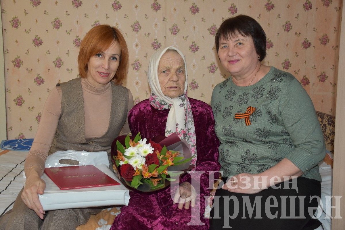 Туймәт юбилярын туган көне белән котларга Лашманга бардылар