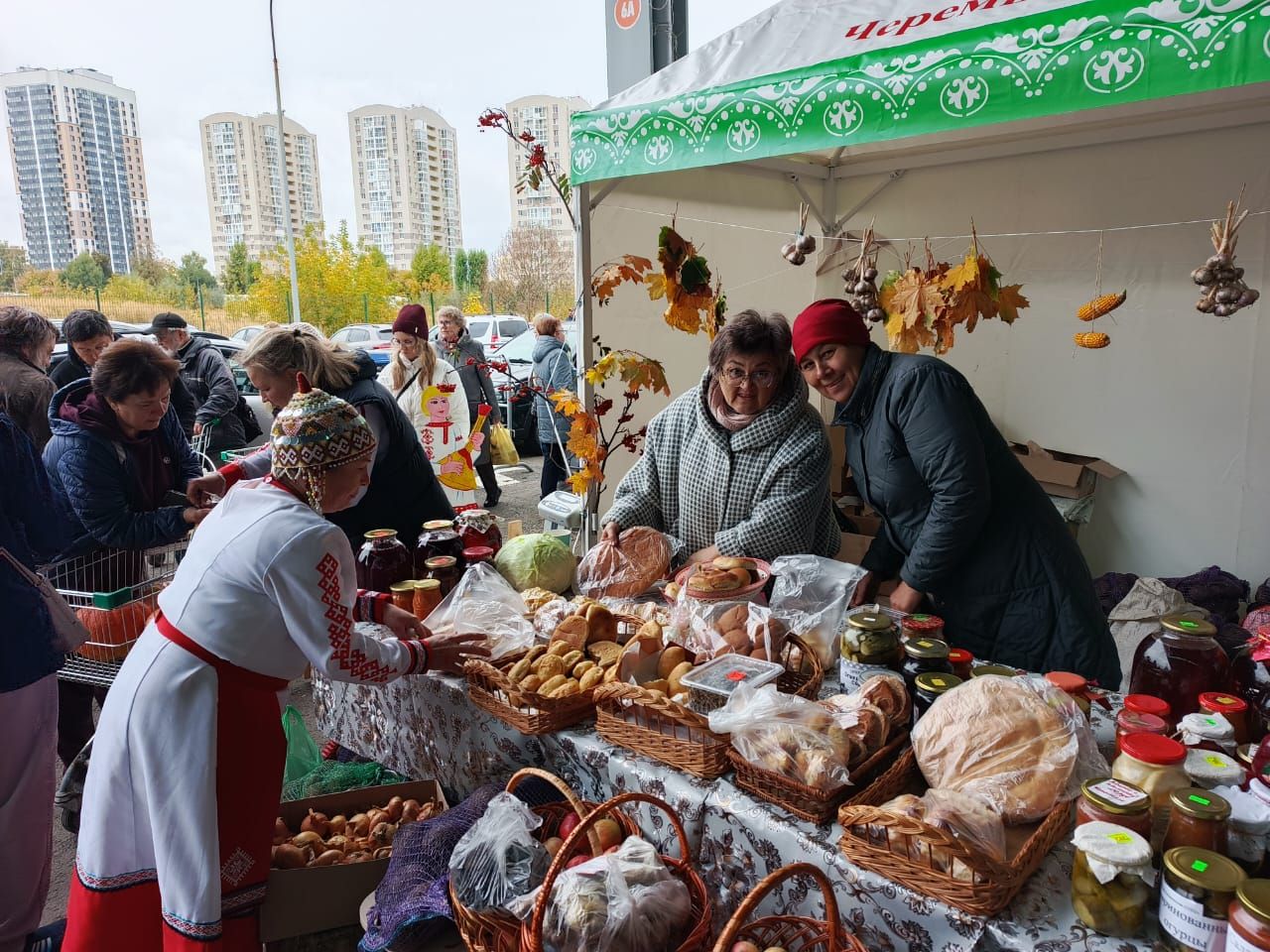 Черемшанские педагоги и школьники участвовали на сельскохозяйственной ярмарке в Казани