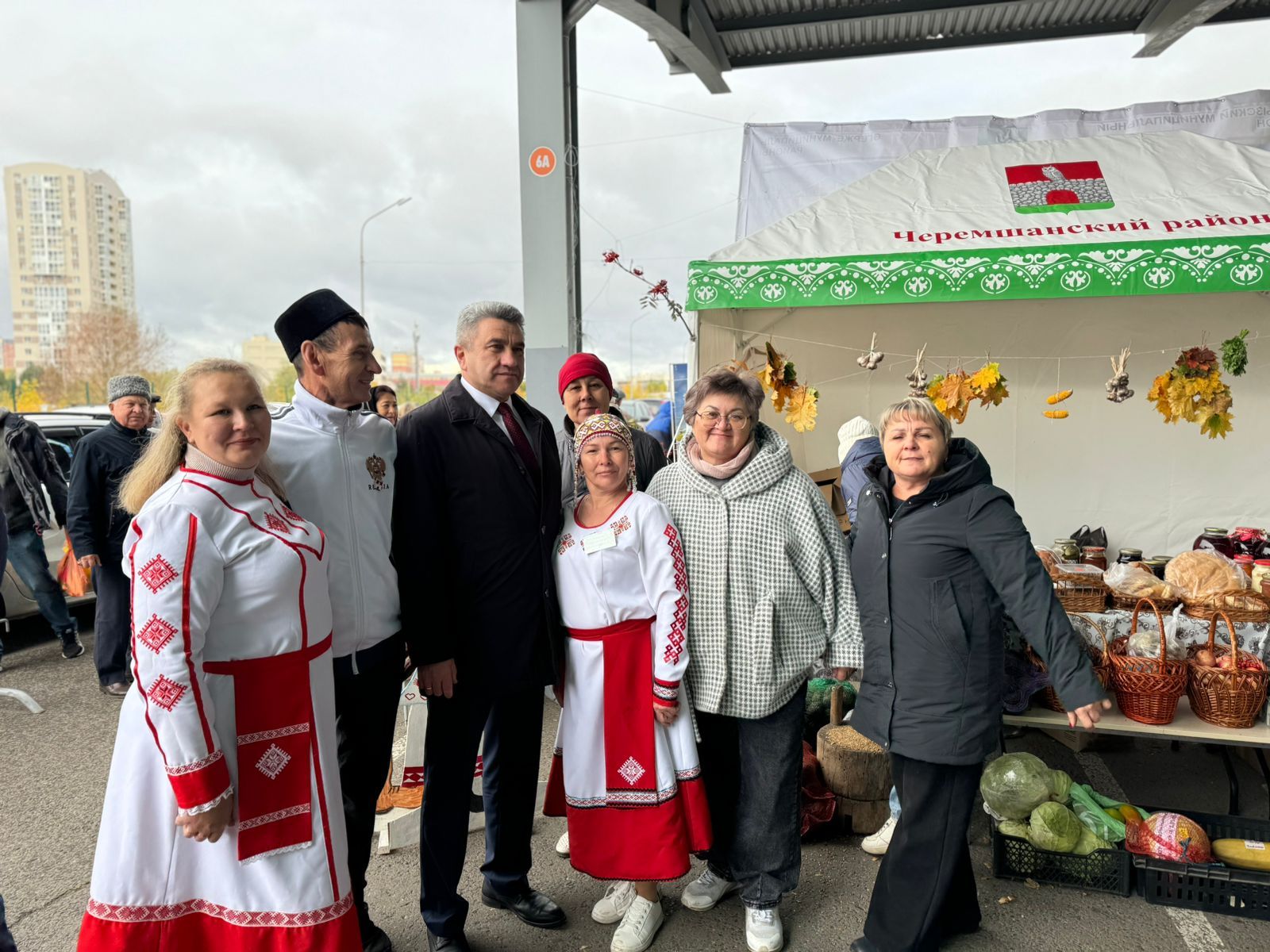 Черемшанские педагоги и школьники участвовали на сельскохозяйственной ярмарке в Казани