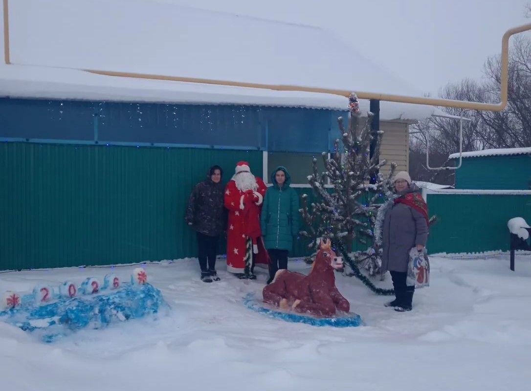 Кыш бабай Иске Үтәмешкә ат белән килде