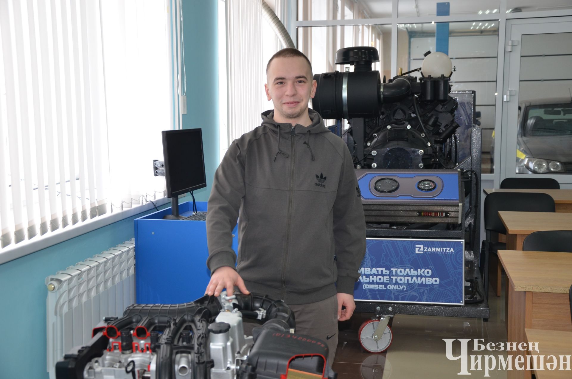 После занятий – на работу: черемшанский парень Данил Давлетшин совмещает учебу с трудом