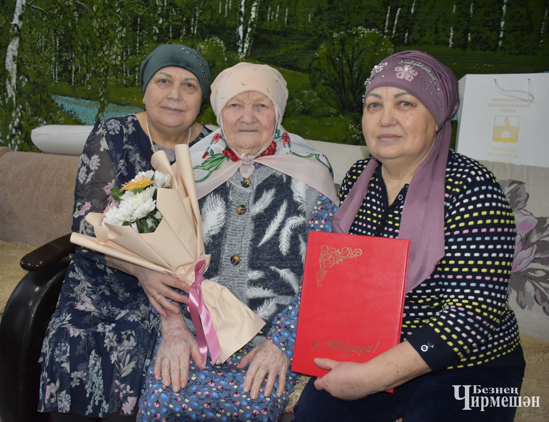 Кара Чишмә авылыннан Нәсимә Идиятованы Путин да котлаган