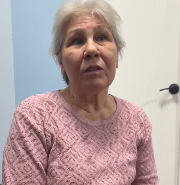 Чирмешәннән Татьяна Яландаева бассейнда аруын бастыра