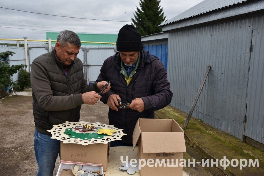 Круглый год в доме Валиуллиных из Утыз Имян — цветущий уголок