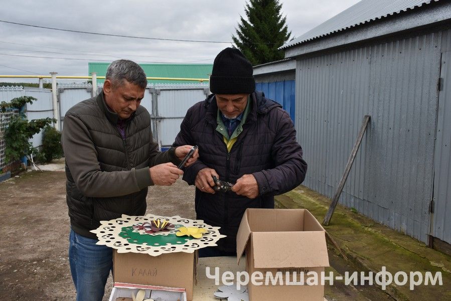 Круглый год в доме Валиуллиных из Утыз Имян — цветущий уголок