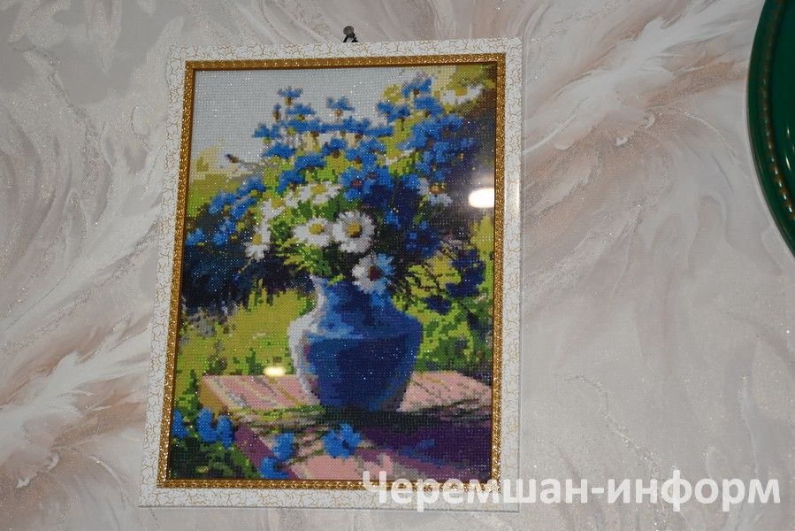 Утыз Имәннән Вәлиуллиннар йортындагы чәчәкләр кышын да “шиңми”