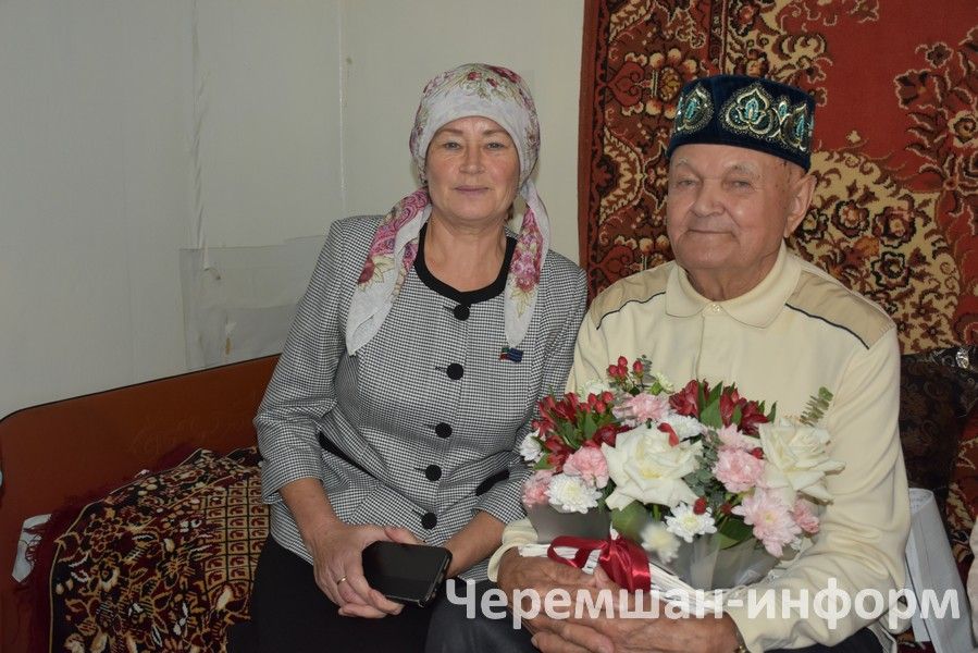 Бәркәтәдән Исмәгыйль бабай әтисенең соңгы хатын әле дә кадерләп саклый