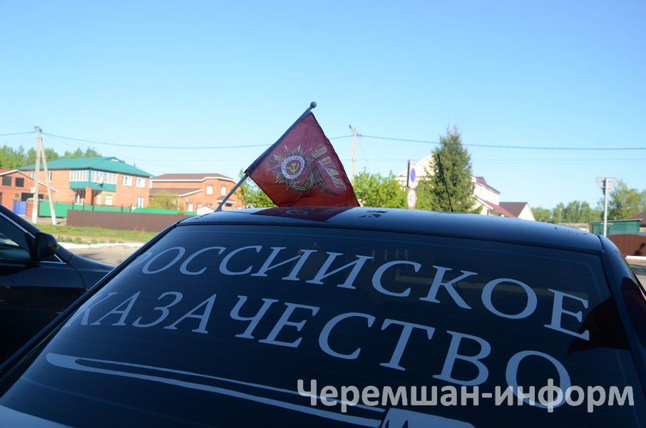 Җиңү көнендәге автойөрештә Чирмешән урамнарыннан 50гә якын җиңел машина узды