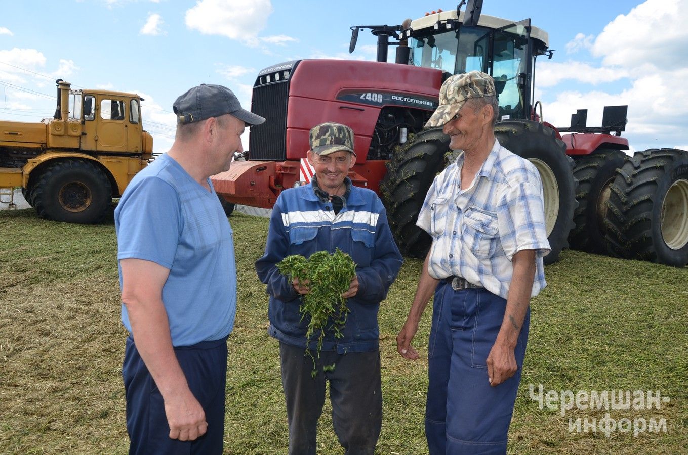 “Әккәрәй” шоферлары сенаж базына көненә 80-100 рейс ясый