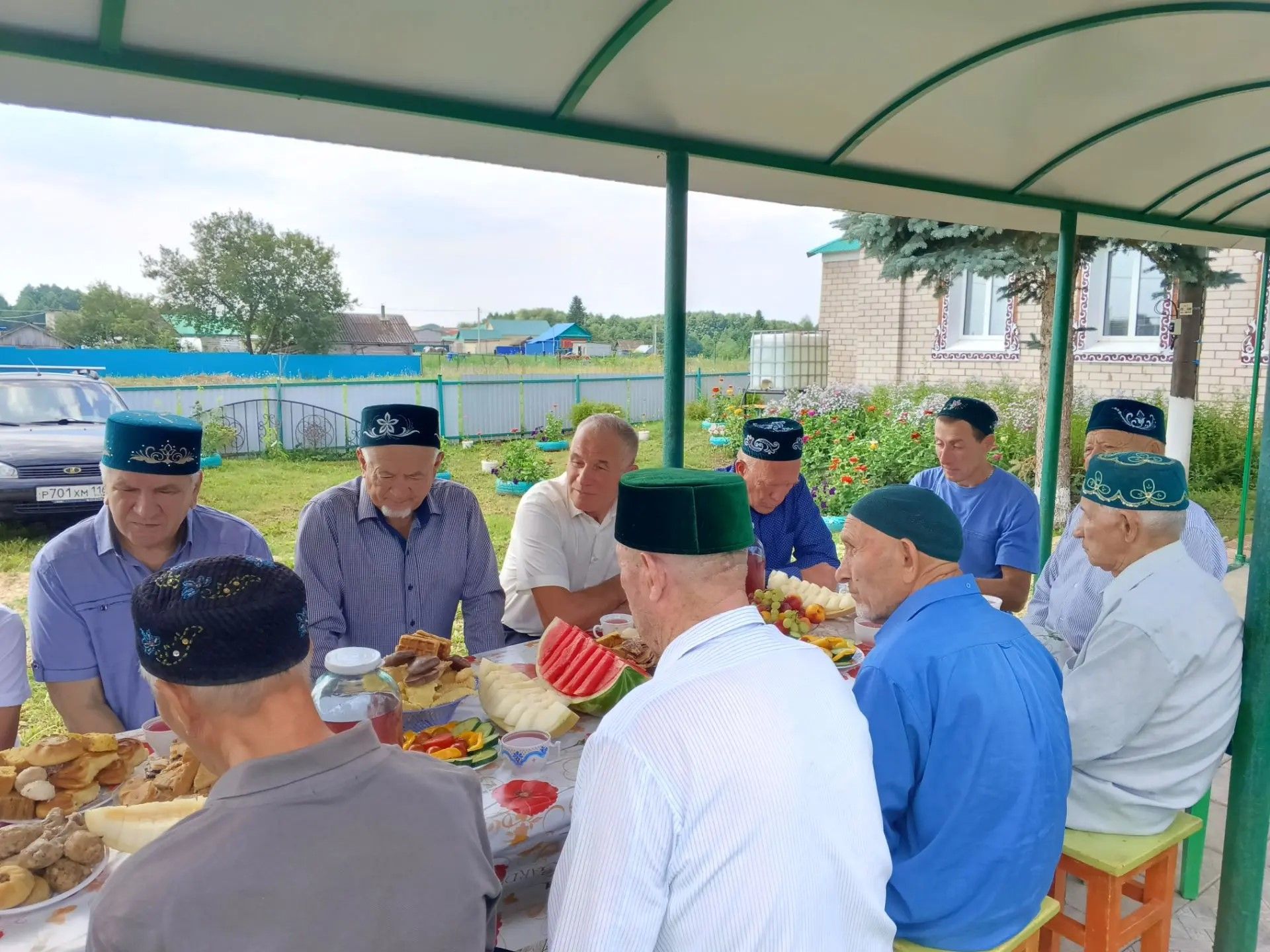 Яктытаулылар традицияне бозмый