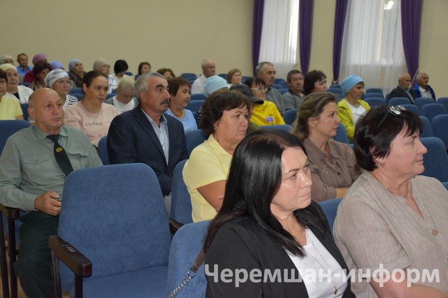 В Черемшанском районе на сходах граждан часто поднимают вопросы дорог