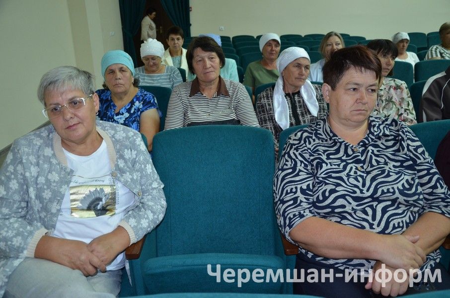 В первый класс Верхнекаменской школы пойдут только мальчики