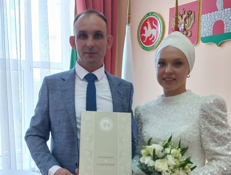 В Лашманке сыграли свадьбу
