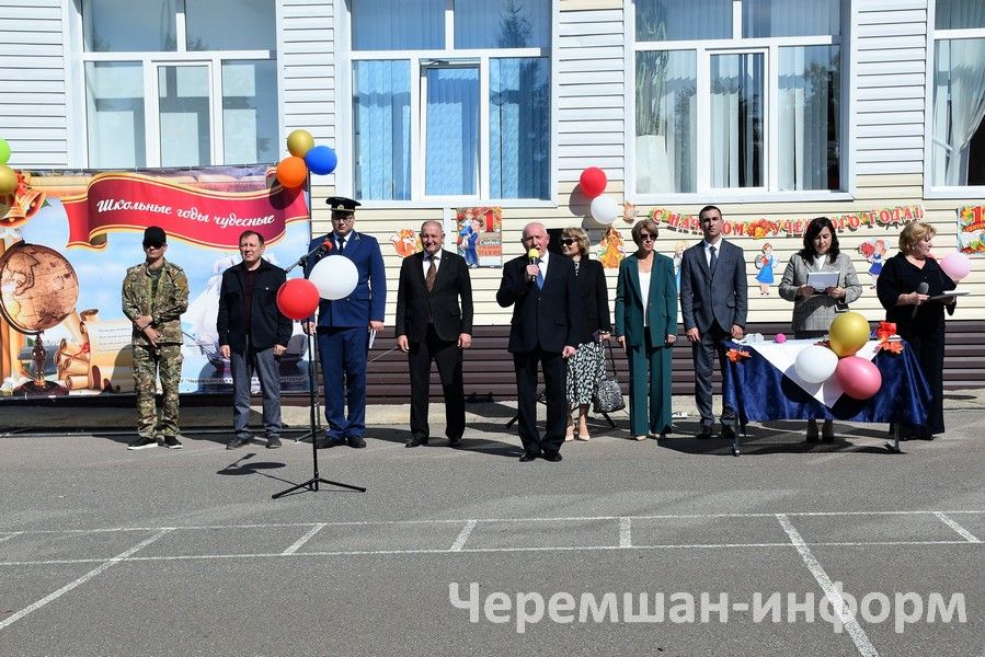 Чирмешәннең кадетлар мәктәп-интернатында Белем бәйрәмен барабанчылар ачты