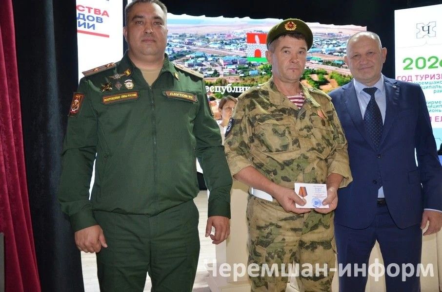 Чирмешәндә хәрби хәрәкәтләр ветераннарын бүләкләделәр