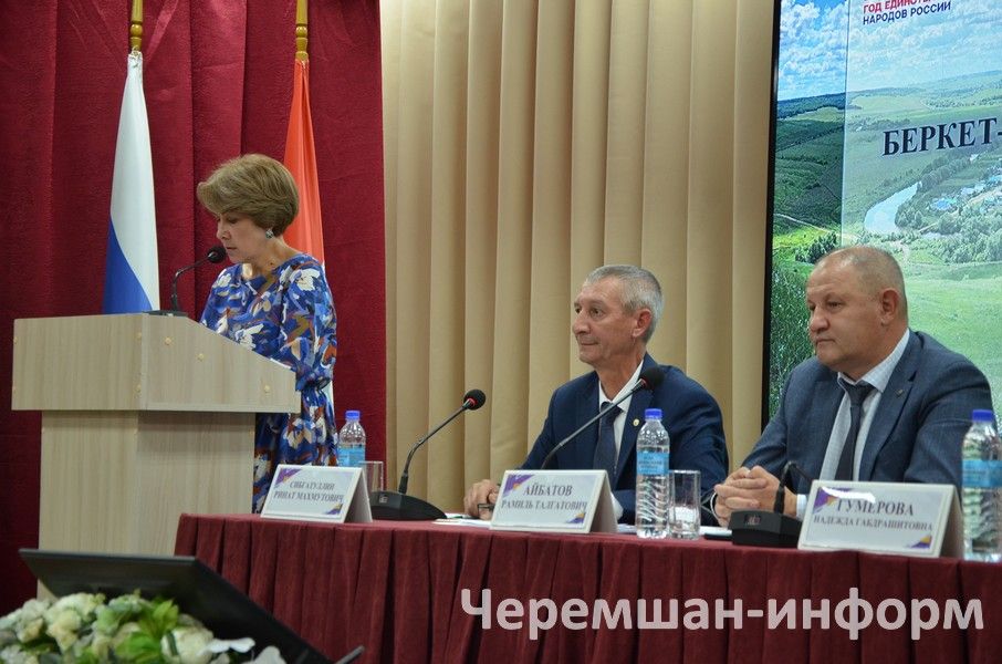 Бәркәтә мәдәният йорты янәшәсендә асфальт түшәлде