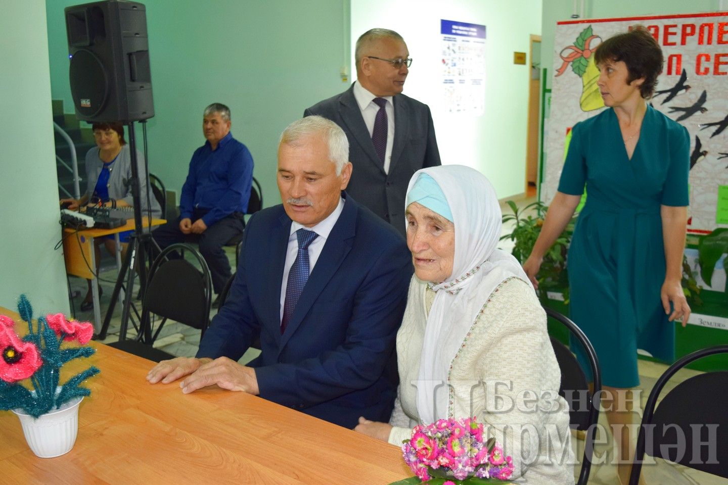 В Староутямышской школе - "Последний звонок" (ФОТОРЕПОРТАЖ)