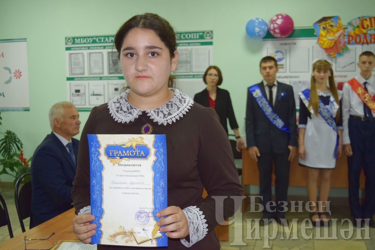 В Староутямышской школе - "Последний звонок" (ФОТОРЕПОРТАЖ)