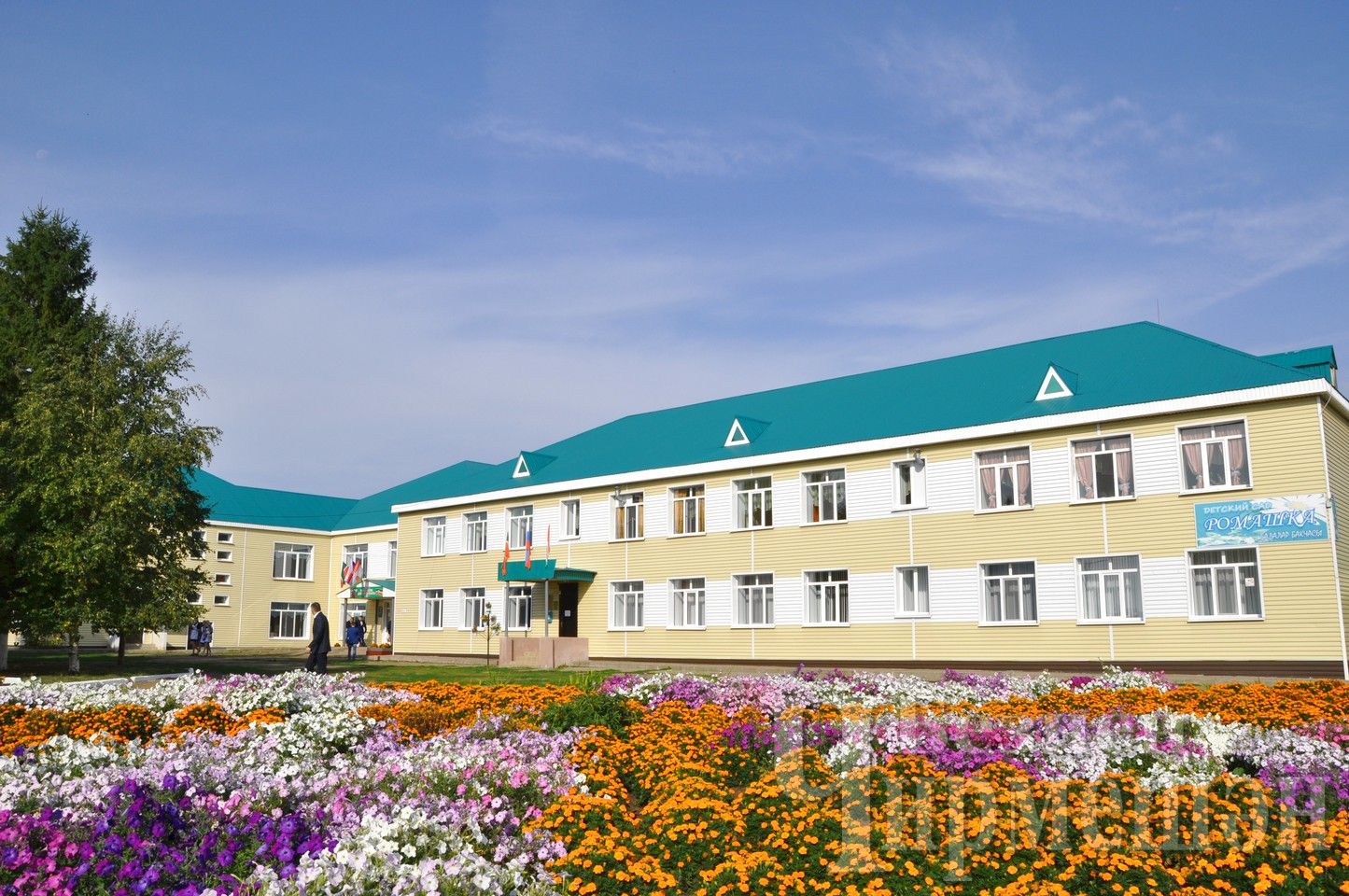 Глава Черемшанского района поздравил с Днем знаний учеников Кутеминской школы (ФОТОРЕПОРТАЖ)