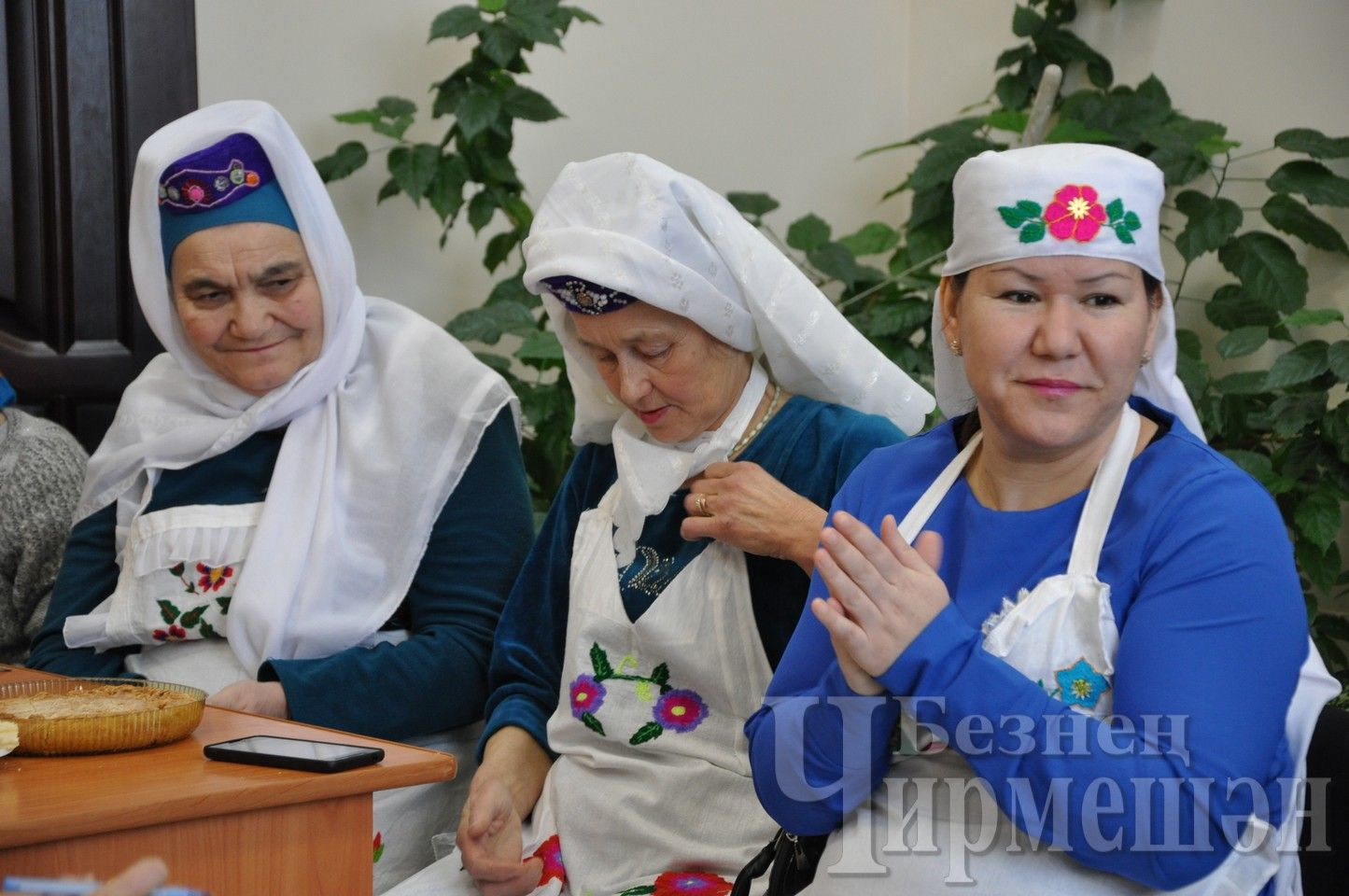 Женщины "Ак калфака" собрались в Амирове (ФОТОРЕПОРТАЖ)
