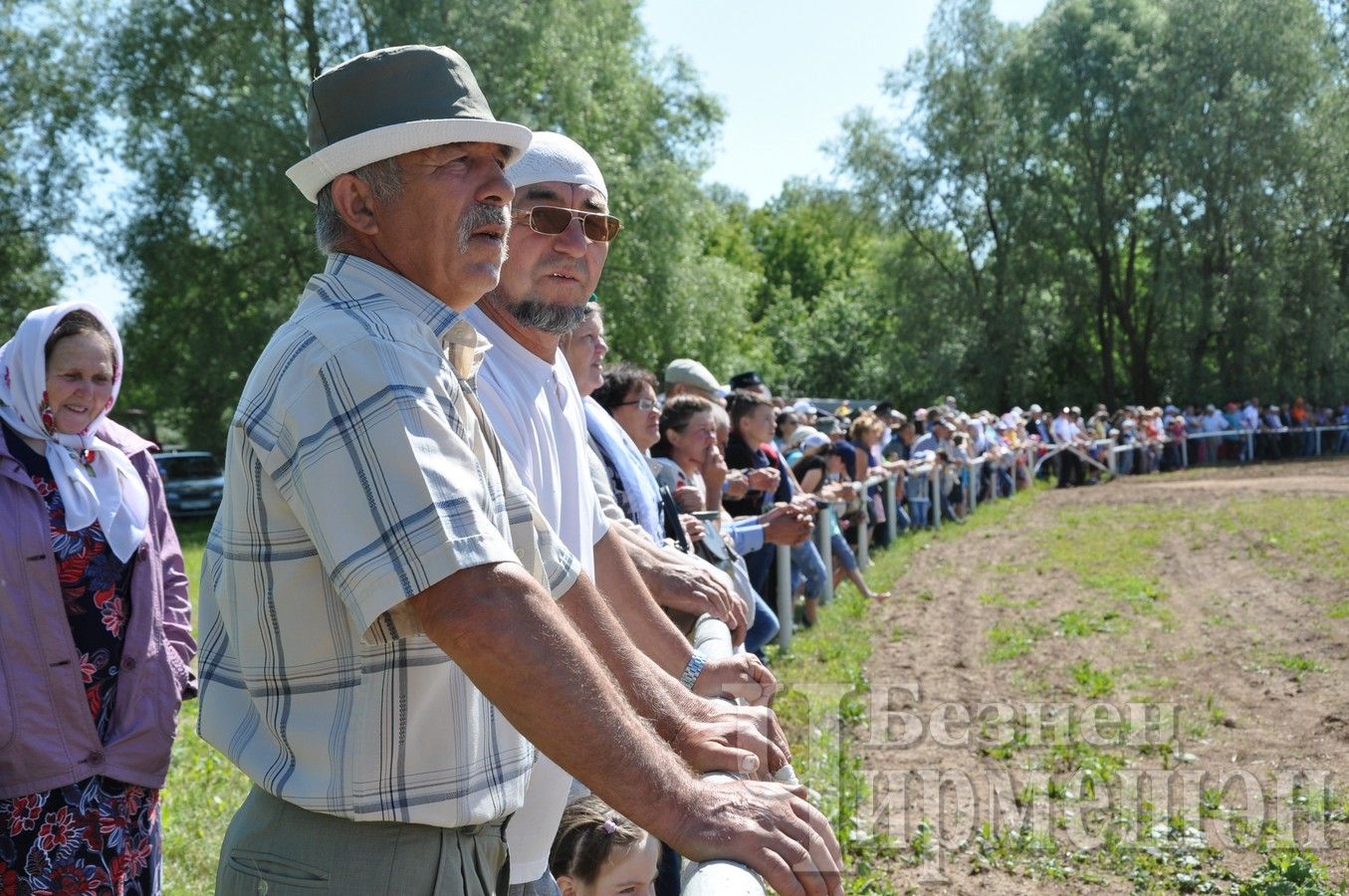 Сабантуй в Черемшане. Конные скачки (ФОТОРЕПОРТАЖ)