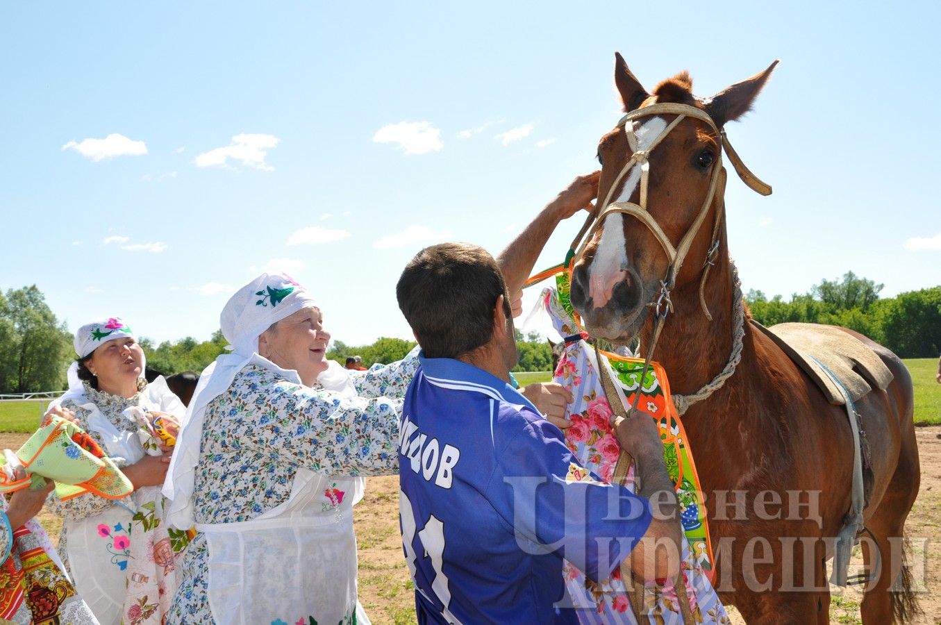 Сабантуй в Черемшане. Конные скачки (ФОТОРЕПОРТАЖ)