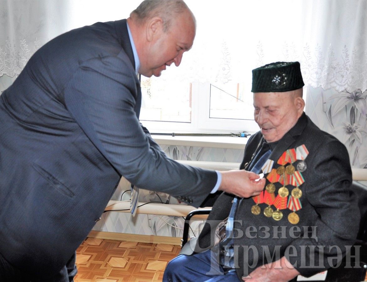 Чирмешән районында сугыш ветераннарын юбилей медале белән бүләкләделәр (ФОТОРЕПОРТАЖ)