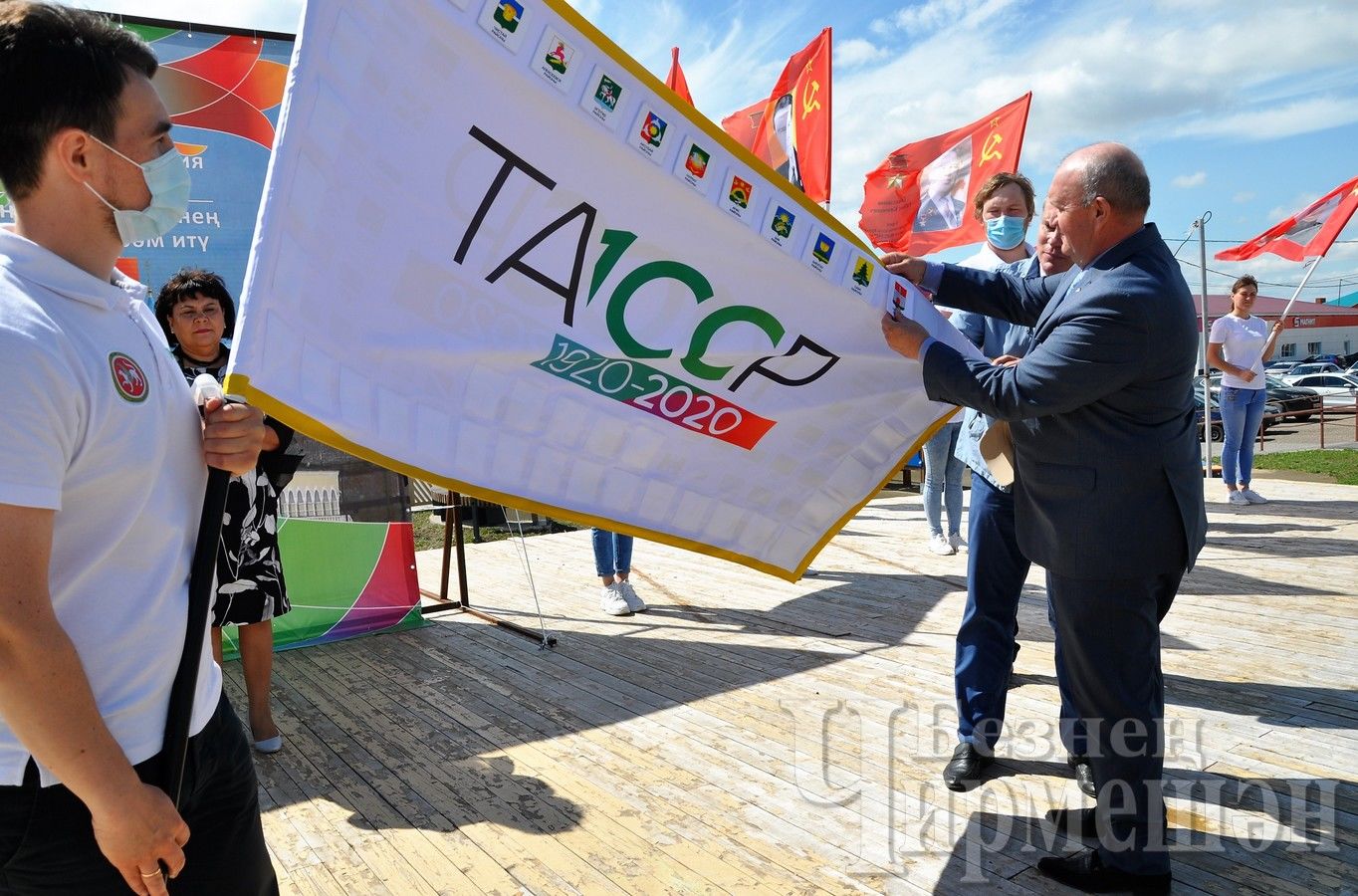 Черемшанцы встретили эстафету флага 100-летия ТАССР велопробегом (ФОТОРЕПОРТАЖ)