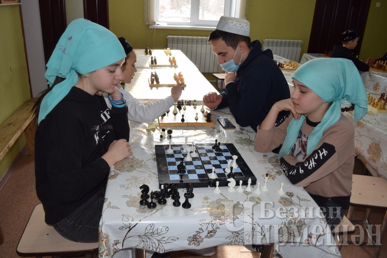 В Черемшанской мечети - шахматный турнир (ФОТОРЕПОРТАЖ)