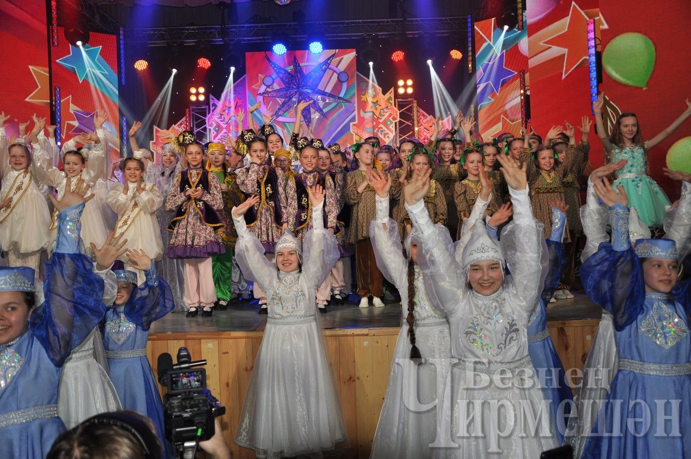 В Черемшане - гала-концерт фестиваля "Созвездие-Йолдызлык" (ФОТОРЕПОРТАЖ)